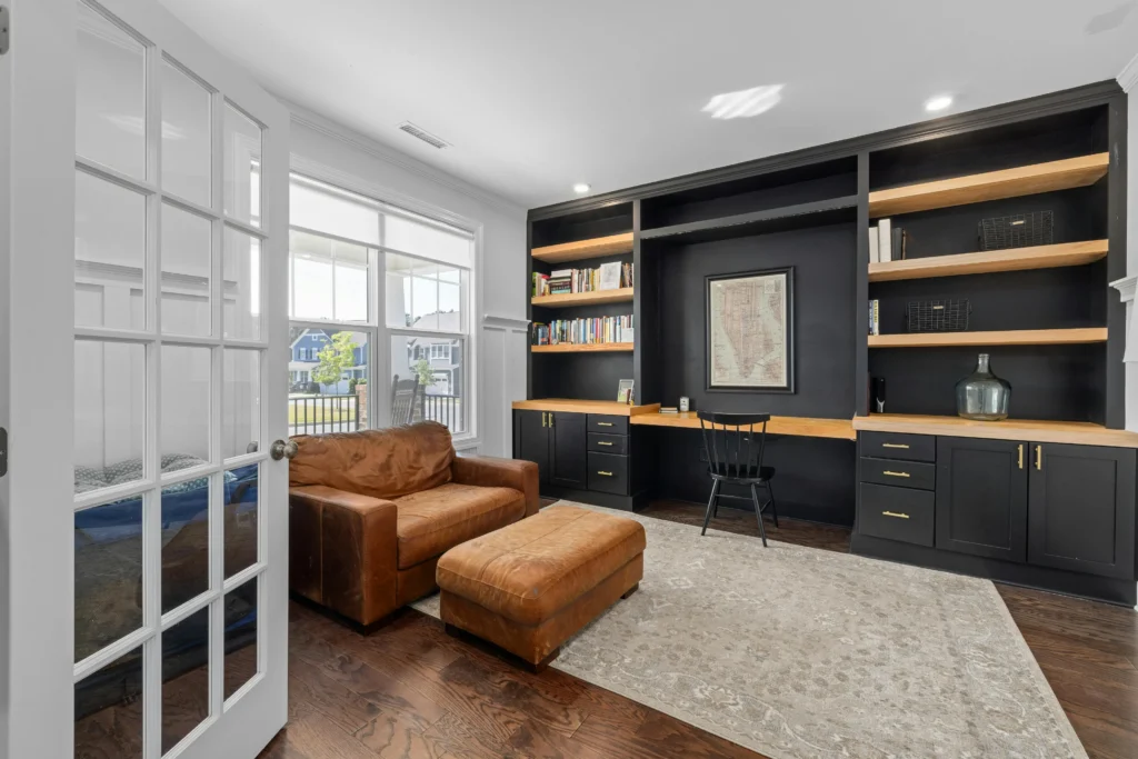 Designing a home office that helps you focus on your work.