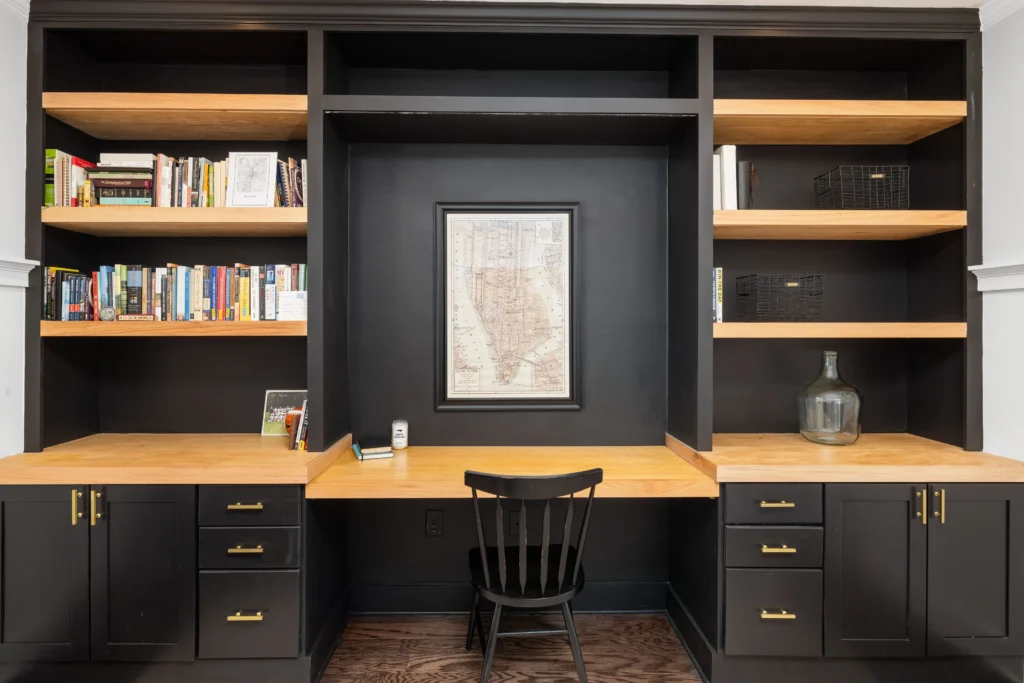 Choosing home office cabinets in Washington DC for professionals is very vital. Most of the professionals now worlk at the comfort of their home.